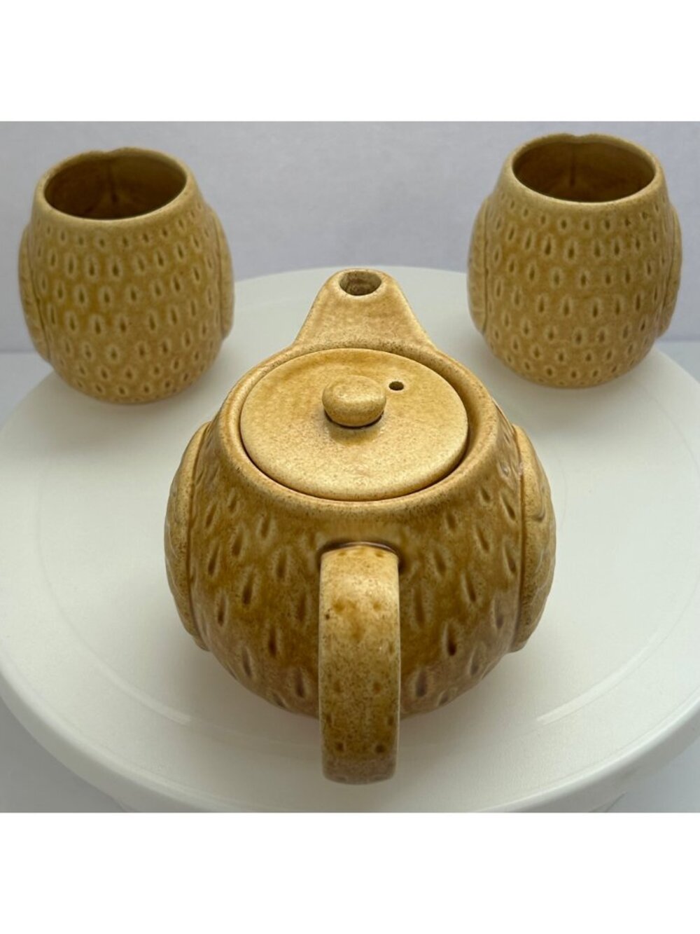 Vintage Mino Kotobuki Owl Ceramic Teapot w/ Diffuser 2 Matching Cups Tan & White - Picture 3 of 10
